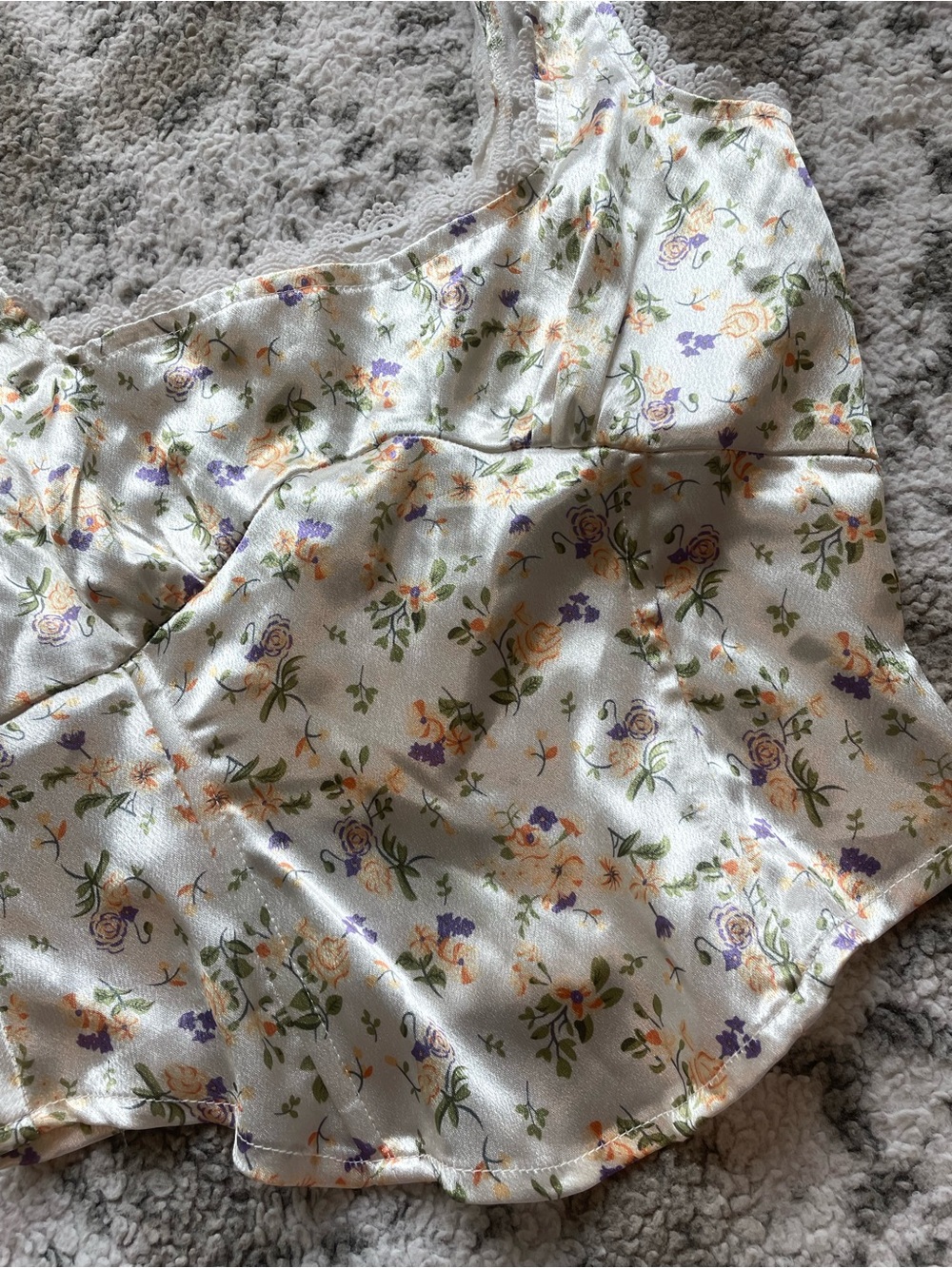 Princess Polly Berlin satin top - Picture 3 of 4